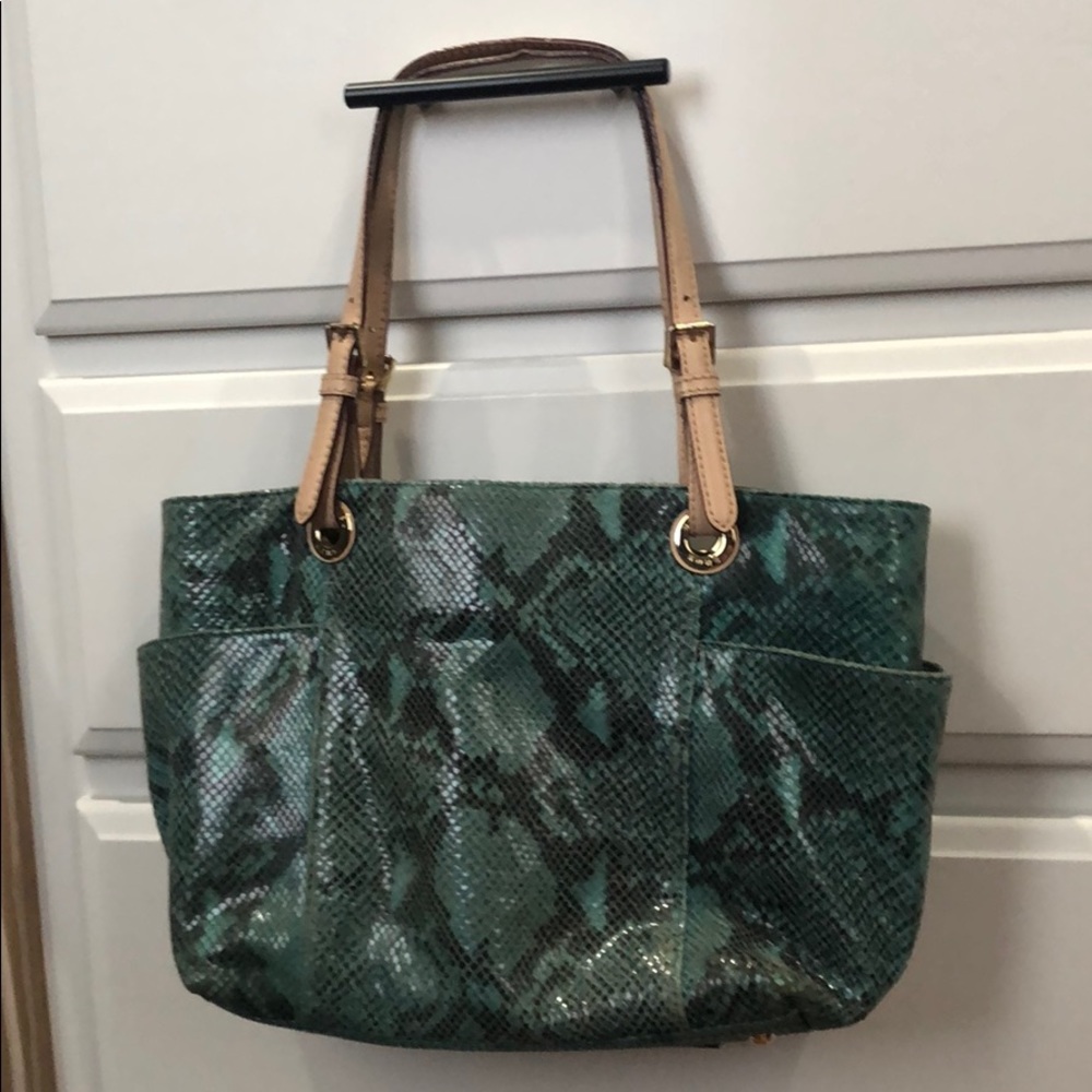 Michael Kors Jet Set tote